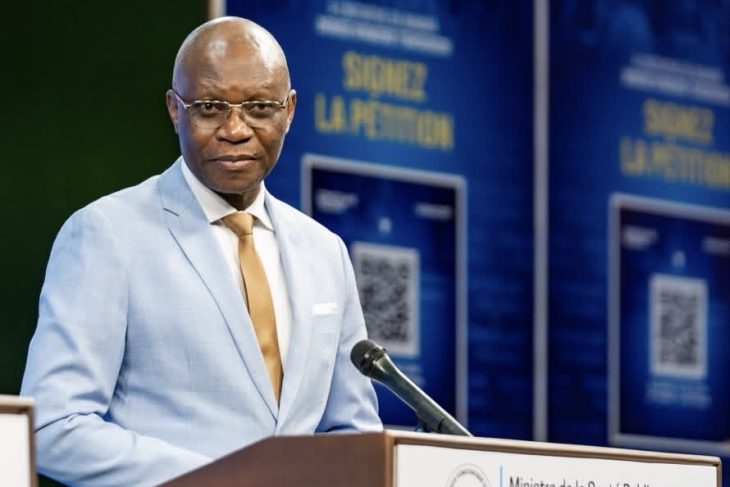 EBOLA : KAMBA DÉNONCE LES « MANIPULATIONS » SUR LES PAIEMENTS