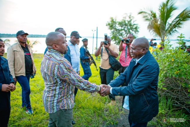 RDC : Le VPM Jacquemain Shabani engage une commission mixte pour régler le conflit de limites entre le Kasaï-Central et le Kasaï-Oriental