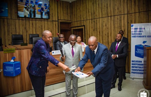 CENI : un ouvrage rend hommage à l’héritage de l’abbé Malu-Malu et à son rôle dans la consolidation de la démocratie en RDC