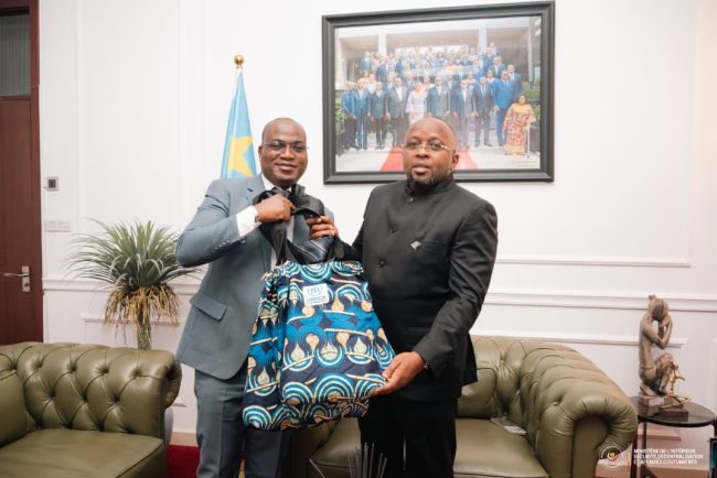 Retour des réfugiés congolais : le VPM Jacquemain Shabani et le HCR misent sur des solutions durables