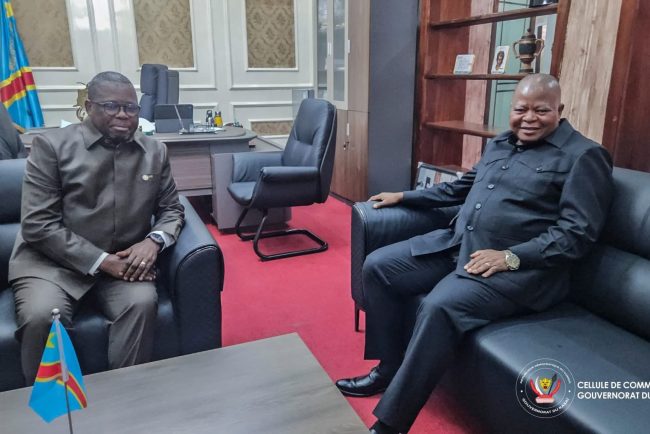 Kasaï : Le gouverneur Crispin Mukendi reçoit le député Simon Mulamba autour des préoccupations liées à la paie des fonctionnaires