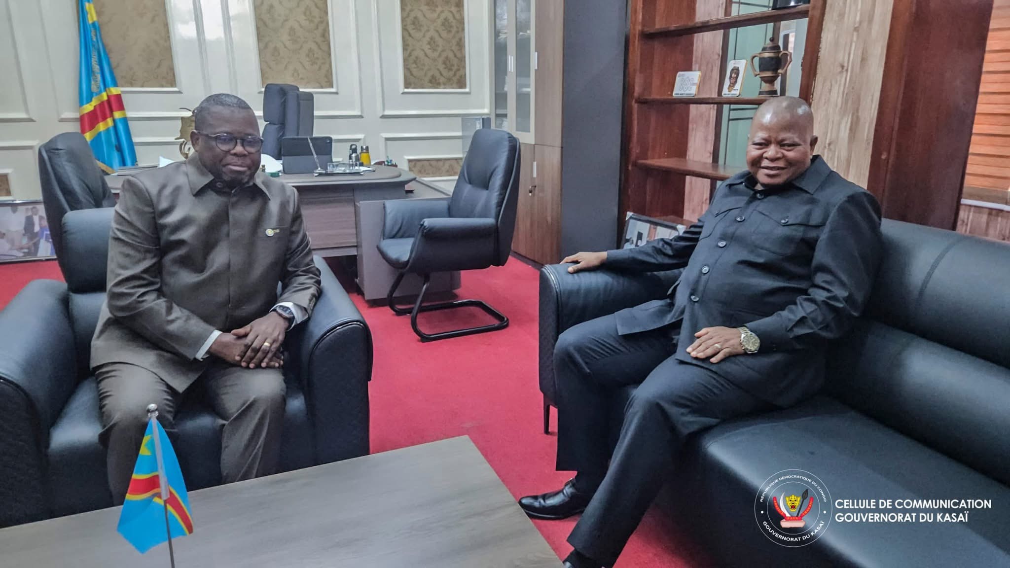Kasaï : Le gouverneur Crispin Mukendi reçoit le député Simon Mulamba autour des préoccupations liées à la paie des fonctionnaires