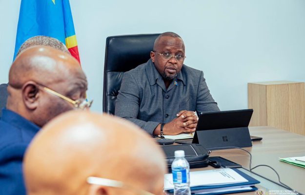 RDC : Le VPM Shabani Lukoo renforce la lutte contre la fraude minière et la présence illégale des hommes en uniforme dans les sites miniers