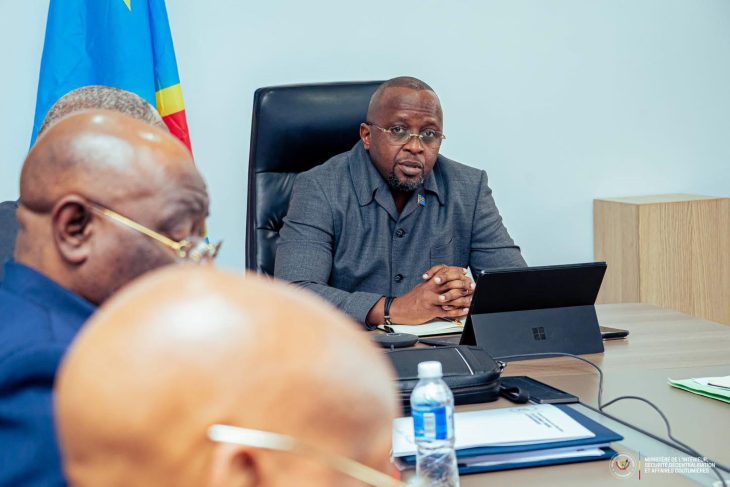 RDC : Le VPM Shabani Lukoo renforce la lutte contre la fraude minière et la présence illégale des hommes en uniforme dans les sites miniers
