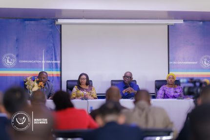 LUALABA : Louis Watum appelle les miniers industriels à renforcer la participation des Congolais au capital et à encadrer l’artisanat minier