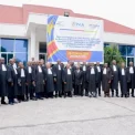 La Circulaire portant autorisation de prestation en dehors du Barreau d’origine, l’obligation du port de la toge d’avocats pour accéder au Palais de justice au Kasaï, l’interdiction aux avocats d’entrer avec leurs téléphones et ordinateurs dans les établissements pénitentiaires : La profession à l’épreuve du respect de l’avocat par les autres Corps !  