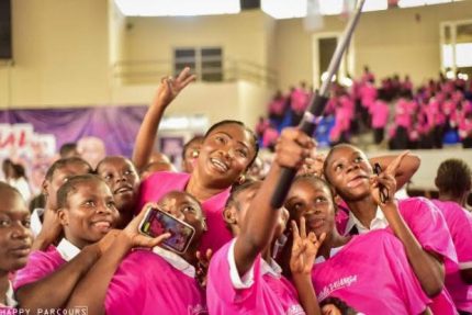 Octobre Rose : Christelle Vuanga plaide pour une prise en charge gratuite du cancer du sein en RDC